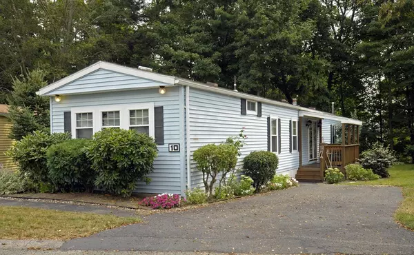 10 Ash Street, Rockland, MA 02370