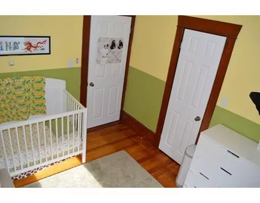 Fairhaven, MA 02719,7 Winsor St