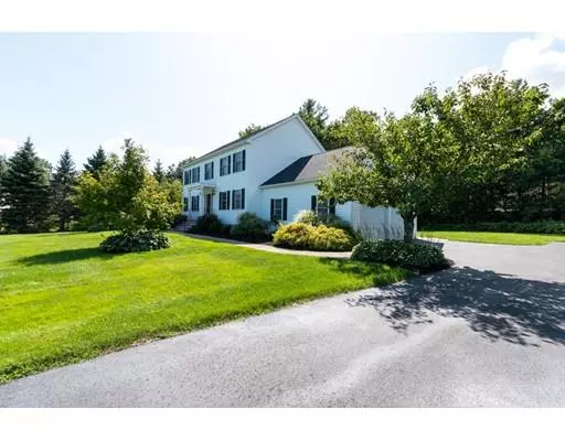 Westford, MA 01886,6 Rolling Meadow Ln