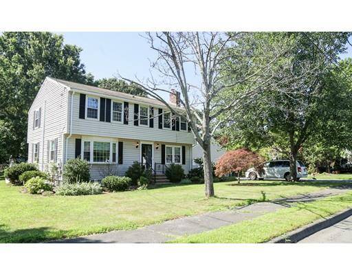 4 Locksley Rd, Danvers, MA 01923