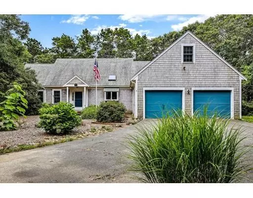 4 Novotny Ln, Harwich, MA 02646