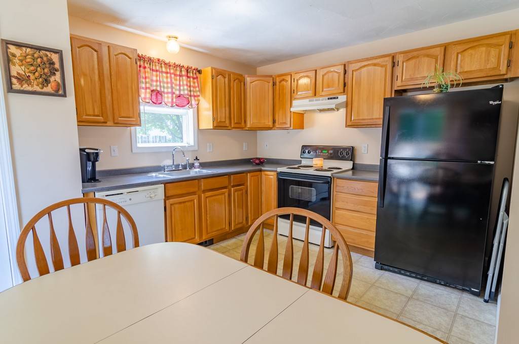 Derry, NH 03038,7 Mcgregor #9.5