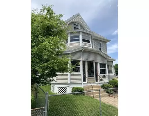 44 Hawthorne St, Springfield, MA 01105