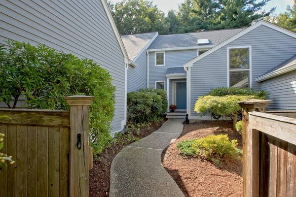 81 Hillside Drive #81, Wayland, MA 01778