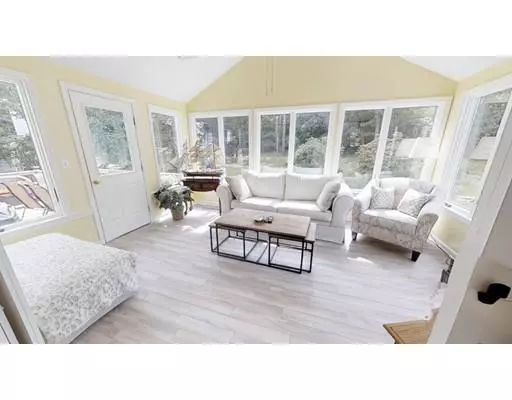 Yarmouth, MA 02675,25 Clinton Dr