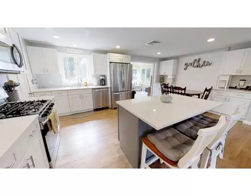 Yarmouth, MA 02675,25 Clinton Dr