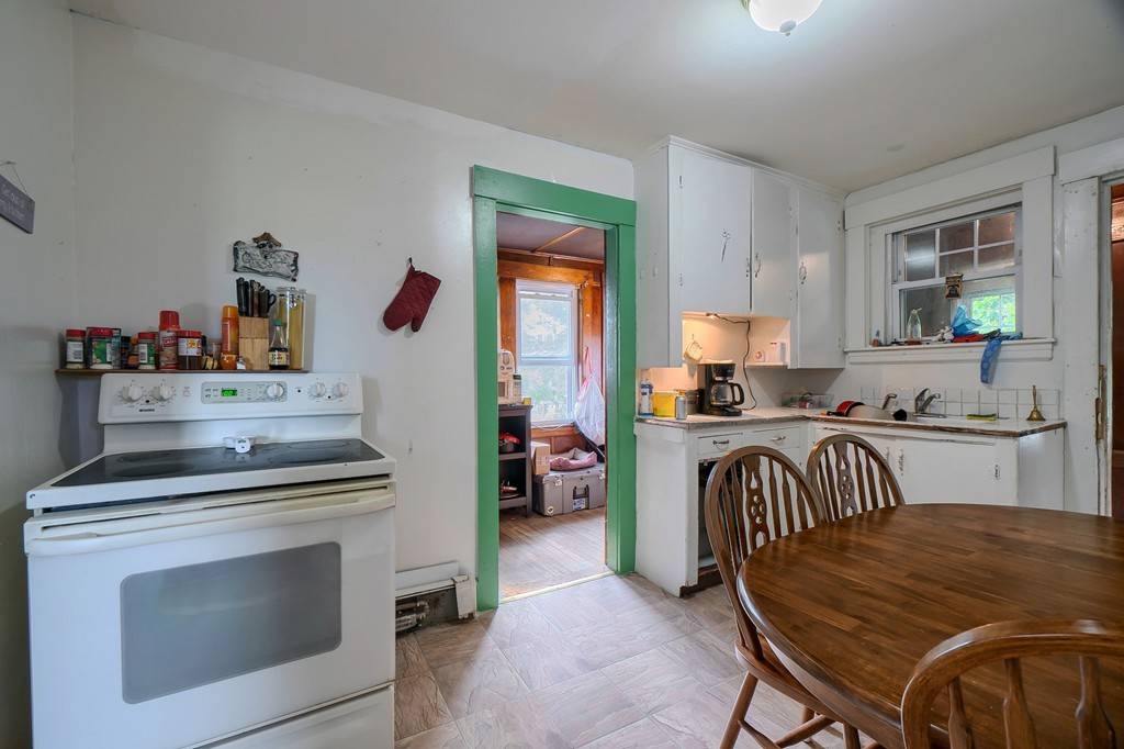 Athol, MA 01331,393 Hapgood St
