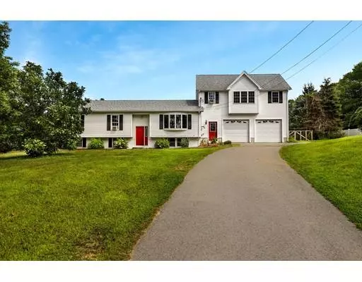 1652 Pleasant St, Barre, MA 01005