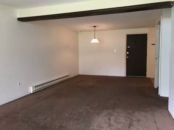 Taunton, MA 02780,3 Karena Dr. #1