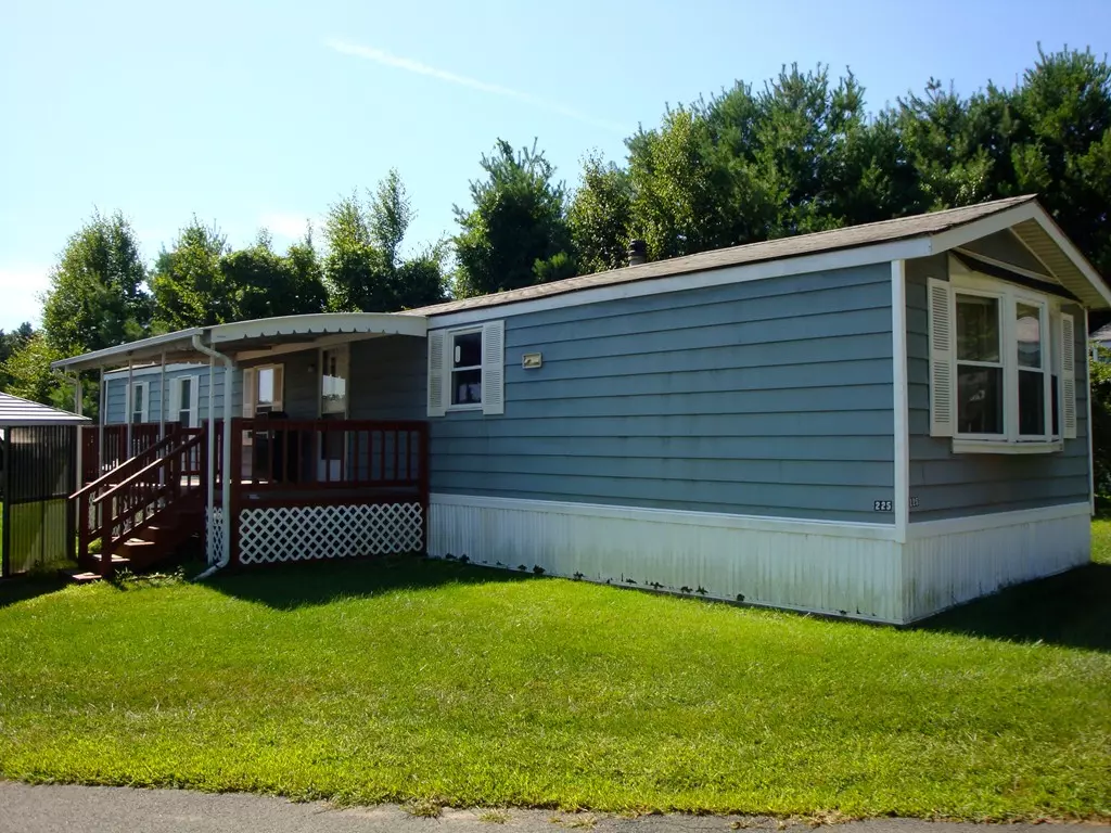 Sturbridge, MA 01566,225 Park Circle