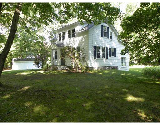 11 Old Muggett Hill Rd, Charlton, MA 01507