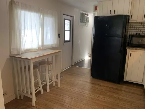 Westfield, MA 01085,868 Southampton Rd #6