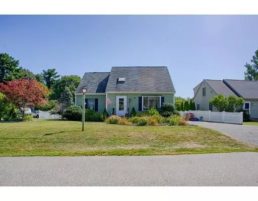 2 Upton Ln, Boxford, MA 01921