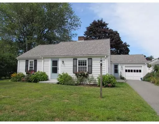 11 Tobey Ln, Mattapoisett, MA 02739