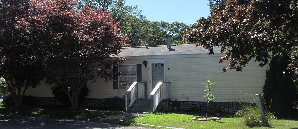 21 First Ave, Bourne, MA 02559