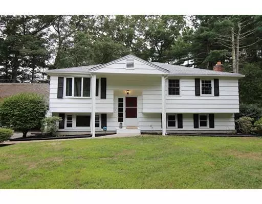 8 Agoritsa Ln, Norton, MA 02766