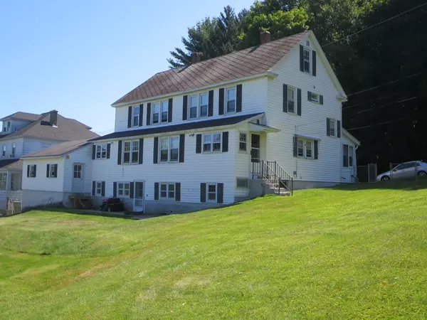 42-44 South St, Palmer, MA 01080