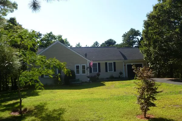 10 Daniel Webster Lane, Bourne, MA 02559