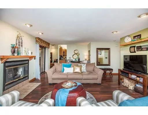 Kingston, NH 03848,1 Pheasant Run