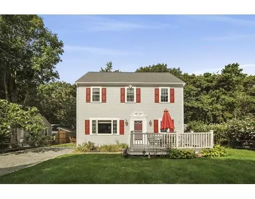 19 Oak St, Dennis, MA 02639