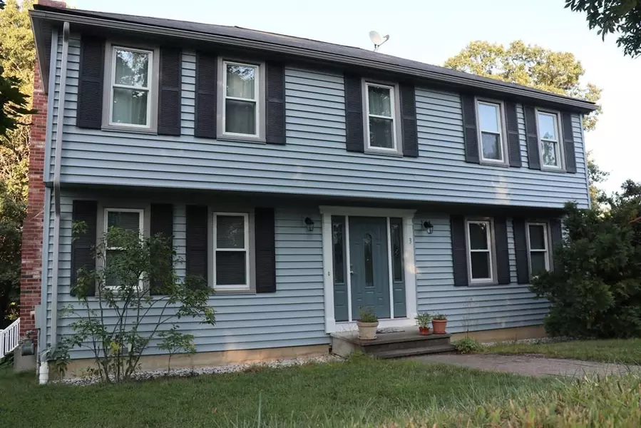 3 Dettling Rd, Maynard, MA 01754