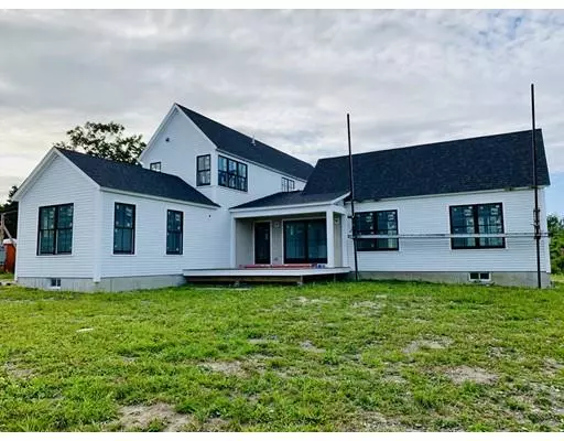 11 Tuniper Ln N, Little Compton, RI 02837