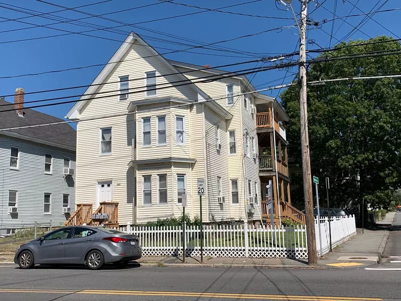283 Bay St, Taunton, MA 02780