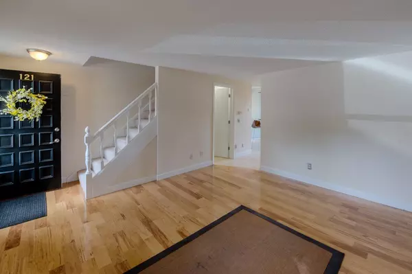 Agawam, MA 01001,121 Corey Colonial #121