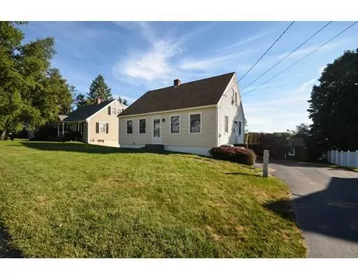 7 Davis Rd, Auburn, MA 01501