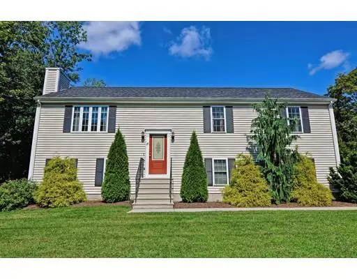 29 N Vine St, Milford, MA 01757