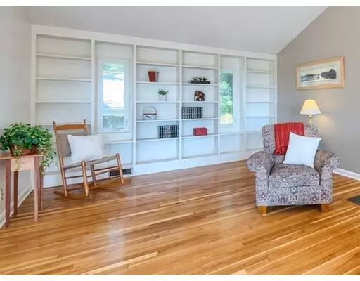 Boxborough, MA 01719,33 Picnic Street