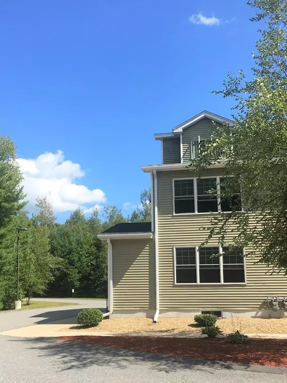 Hampstead, NH 03841,2 Steeple Chase Drive #2