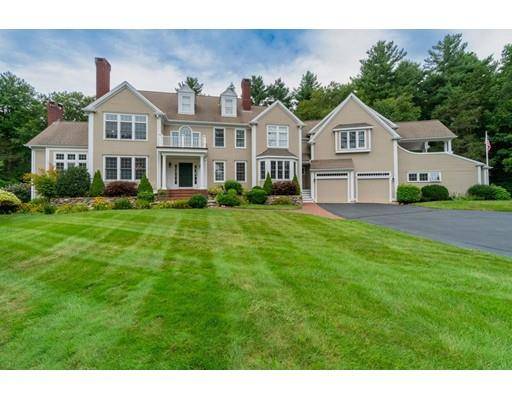 59 Village Ln, Hanover, MA 02339