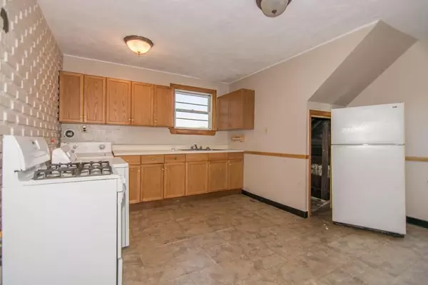 Saugus, MA 01906,8 Fulton Ave