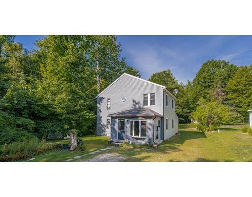 20 Park St, Russell, MA 01071