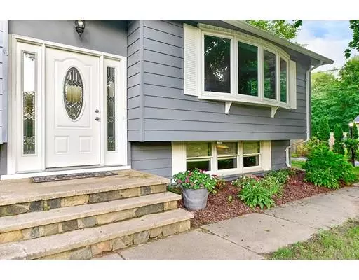 Palmer, MA 01080,20 Off Bourne St