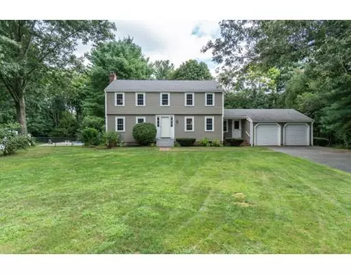 12 Honeysuckle Road, Hamilton, MA 01982