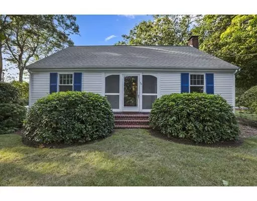 32 Wadsworth Rd, Duxbury, MA 02332