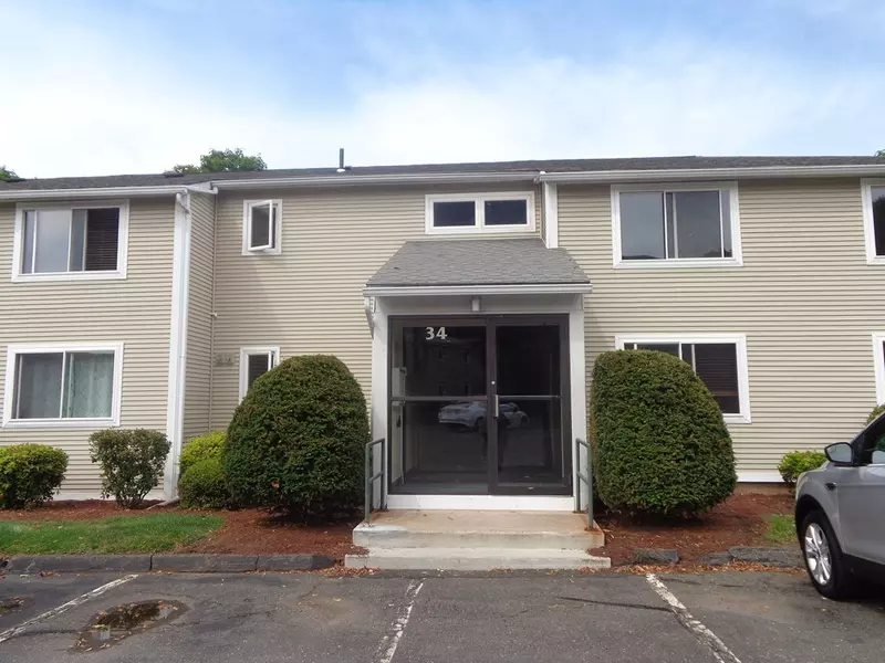 34 Saint Kolbe #C, Holyoke, MA 01040