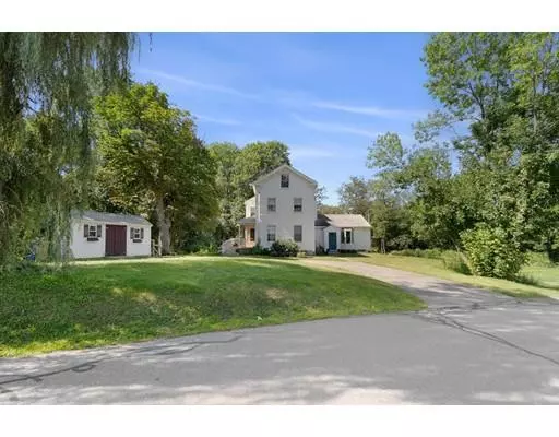 34 Dole Pl, West Newbury, MA 01985