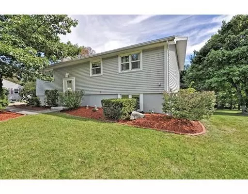 7 Old Farm Rd, Auburn, MA 01501