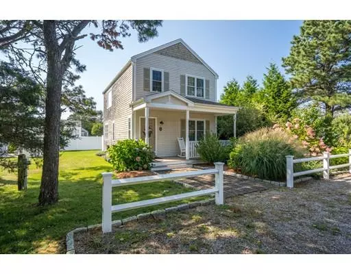 9 Beach Hills Rd, Dennis, MA 02639