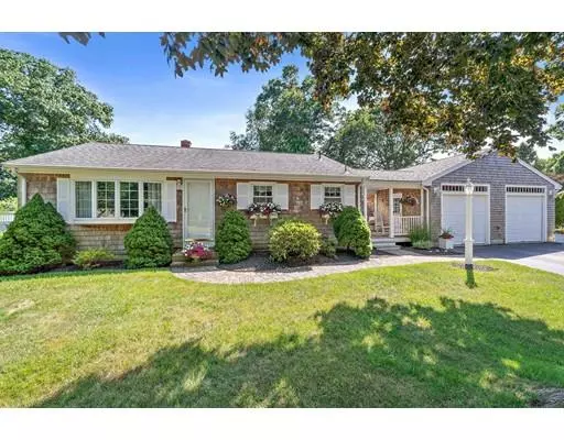 12 White Pine Ln, Kingston, MA 02364