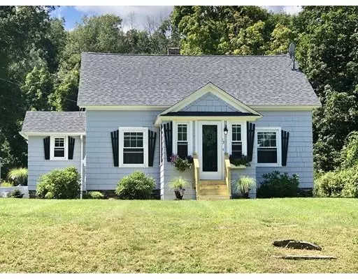 15 Heard St, Auburn, MA 01501