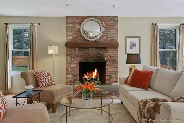 38 Boardman Lane, Hamilton, MA 01982