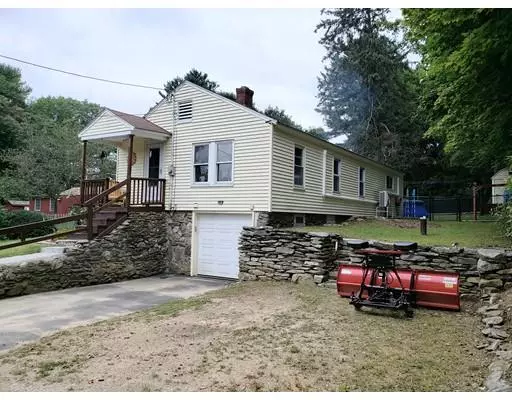 Charlton, MA 01507,10 Overlook Ave
