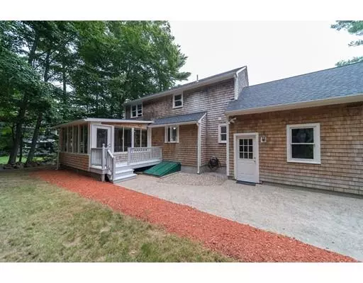 Rockland, MA 02370,22 Nobscot Brook Ln