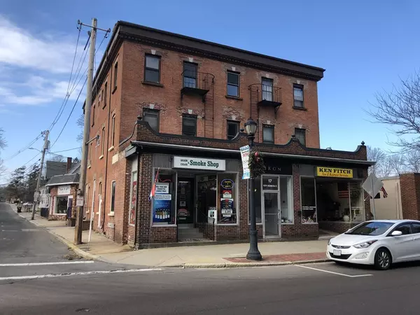 17 S Washington St, North Attleboro, MA 02760