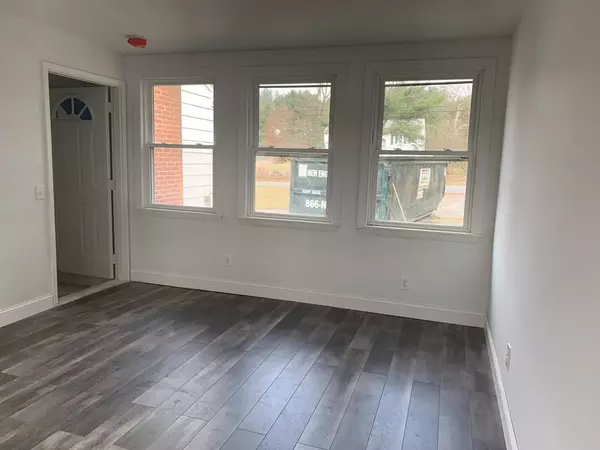 Berkley, MA 02779,55 Bayview Ave