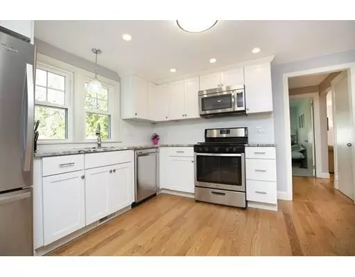 Cohasset, MA 02025,6 Buttonwood Ln